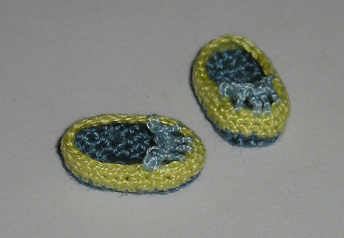 Crochet Slippers for Sylvanian Family Baby photo 1