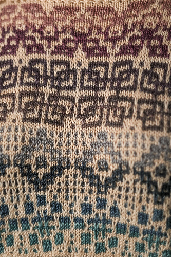 Regnbue kaleidoskop-selvlikegenser - Expression Fiber Arts