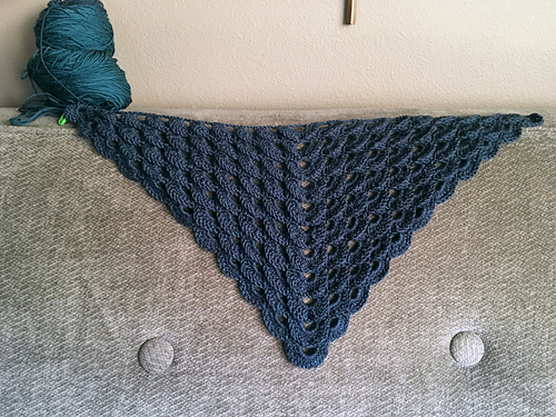 Ravelry: FauxLeo's Mome Rath Shawl
