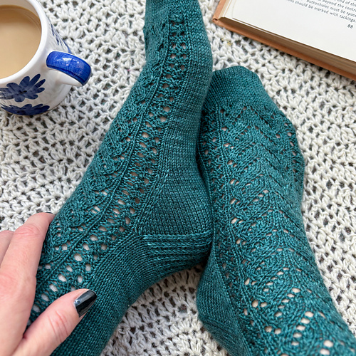 Ravelry: St. Nectan's Glen pattern by Faye Perriam-Reed