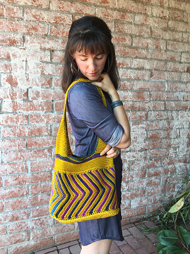 Fast-forward Chevron Purse photo 11