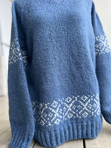 Terneholmen-genser - Ferdigstrikka (Vibeke Lauritsen)