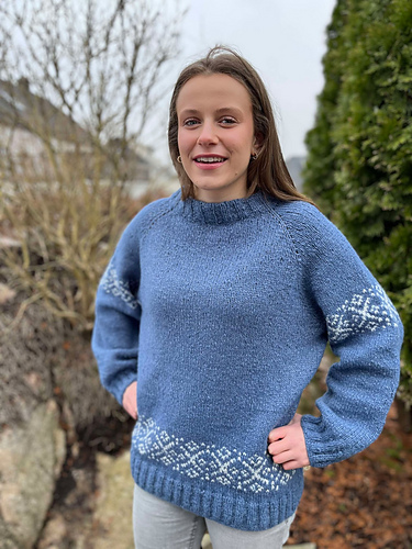 Terneholmen-genser - Ferdigstrikka (Vibeke Lauritsen)