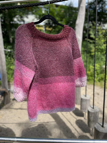 Narviga Genser - Ferdigstrikka (Vibeke Lauritsen)