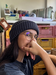 Filipa folded her brim twice for a fisherman-style beanie!
