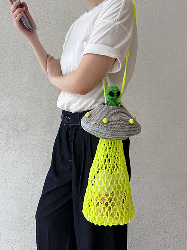 Ravelry: Crochet UFO Foldable Mesh Bag pattern by Ting Fan