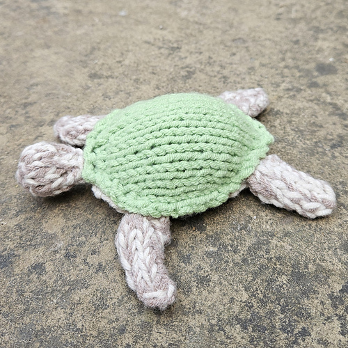 Ravelry: Knitted Turtle pattern by Fitting in Knitting