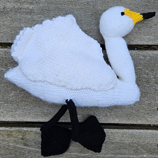 Knitted whooper swan - three different wing styles included