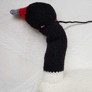 Knitting a swan and Piecing Together Swan Neck