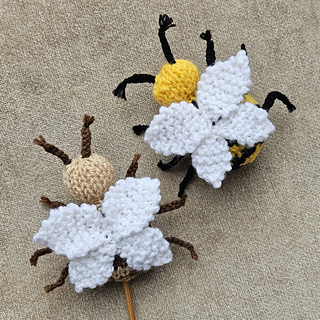 Pair of knitted bees