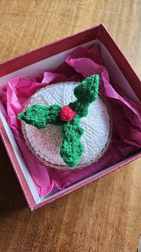 Christmas Gift idea with a knitted mince pie!