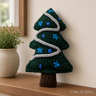 Knitted Christmas Tree Decor