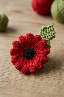 Little Knitted Poppy Brooch with Leaf