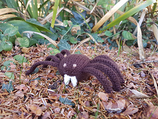Knitted Halloween spider toy