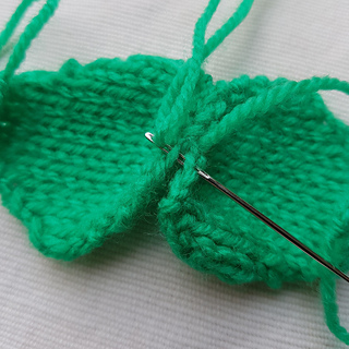 Sewing knitted Shamrock