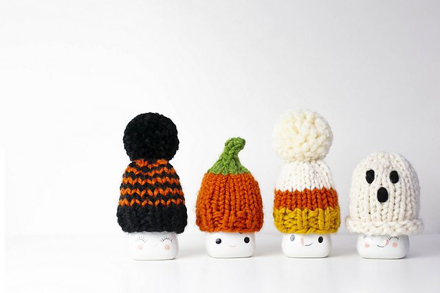 Halloween Marshmallow Mug Hats pattern 