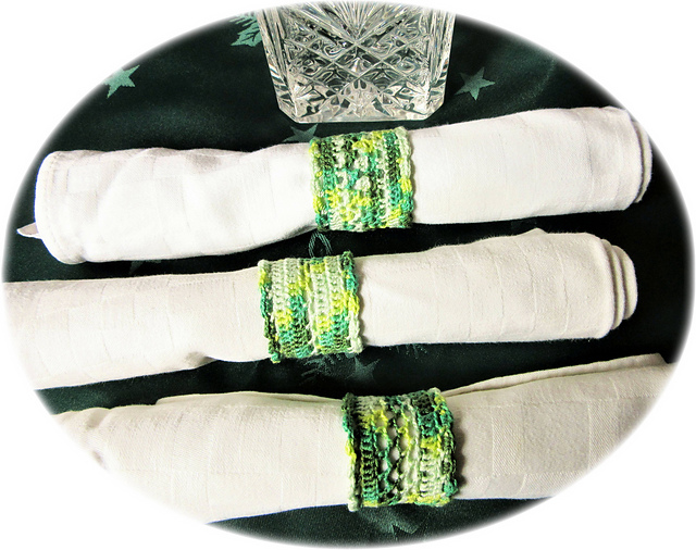 Ravelry Starched Napkin Rings pattern by Frances Powell