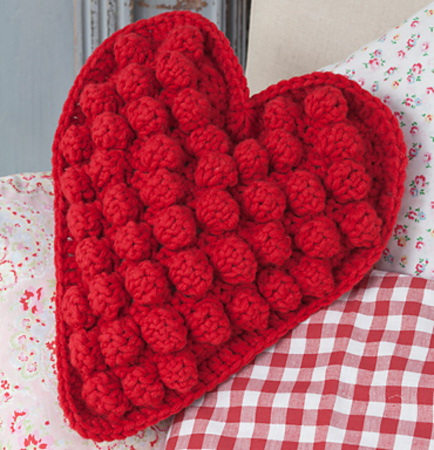 Ravelry Heart Shaped Textured Cushion pattern by Frederica Patmore