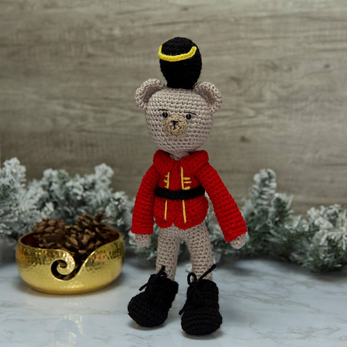 Ravelry Nutcracker Bear pattern by Jackie Laing