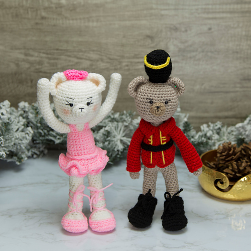 Ravelry Nutcracker Bear pattern by Jackie Laing