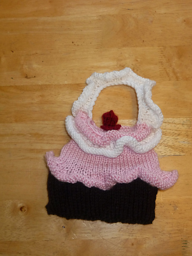 Ruffly Cupcake Purse photo 2