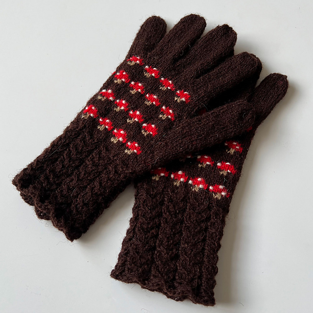 Mushroom Glove