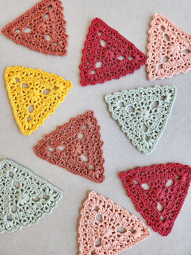 Floral Triangle Bunting photo 7