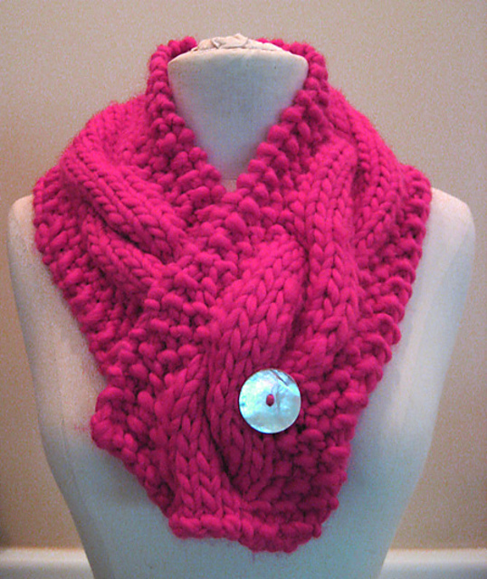 Ravelry Button Up Neck Warmer pattern pattern by Danna Savage