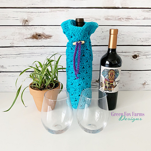 Ravelry: Sweet Stripes Wine Tote Bag pattern by Lisa M Fox