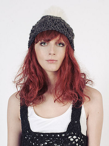 Lue med kabelstrikk og blonder - The TOFT Alpaca Shop