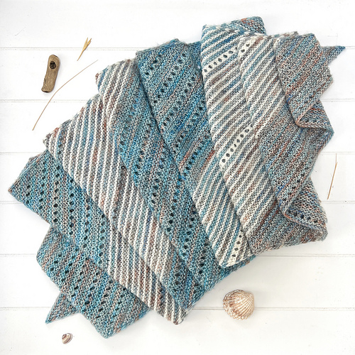 Ravelry Blue Island pattern by Gretha Mensen