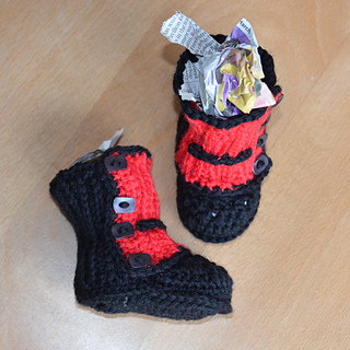 Ravelry: GrumpyOldTrout's BG Deadpool Boots