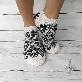 Ravelry: Slippers in north pattern by Gurimalla Design