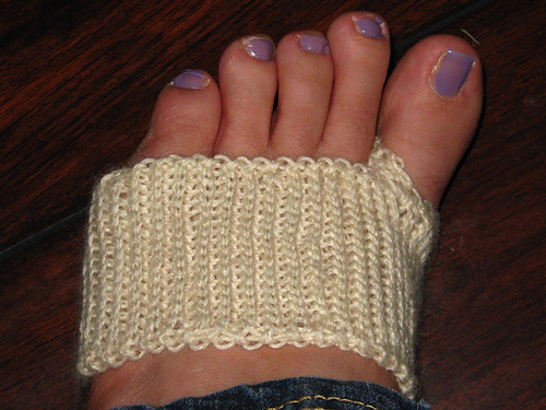 Looks Like Knit Ribbed Sandal Socklet
