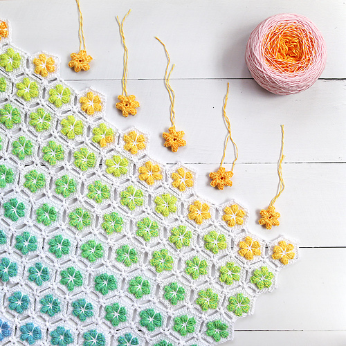 Ravelry Flower Shower Blanket pattern by Kirsten Ballering