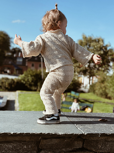 Nora blondebukse 1-8 år - Caroline Hamre