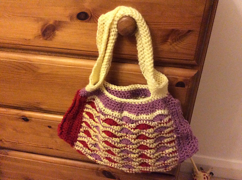 Wavy Stitch Handbag photo 2
