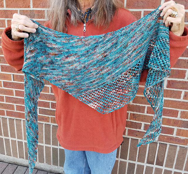 Ravelry Bayview Boomerang Shawl pattern by Hank Yarn