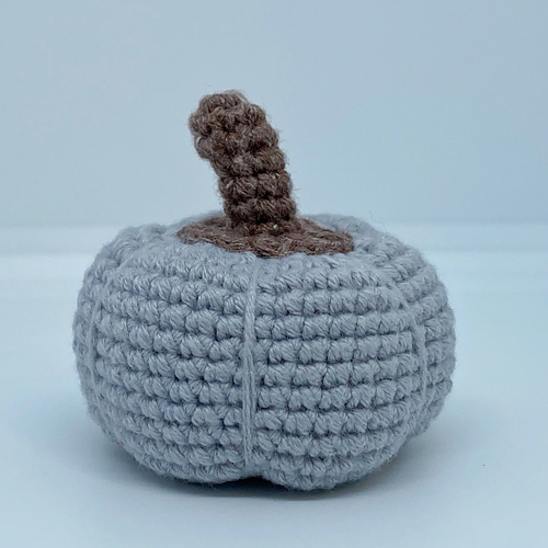 Ravelry Pumpkins pattern by Tatiana Nikashova