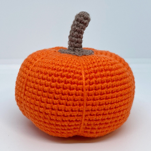 Ravelry Pumpkins pattern by Tatiana Nikashova