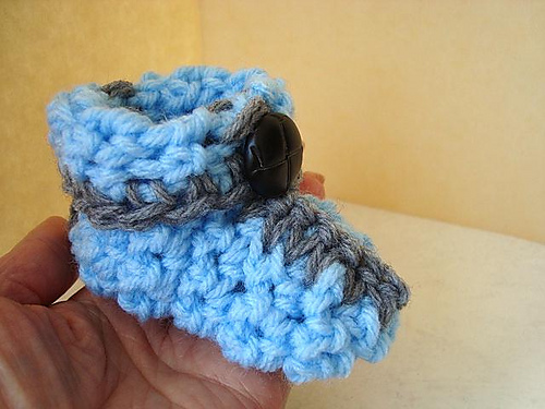 BABY BOY CROCHET BOOTIES photo 4
