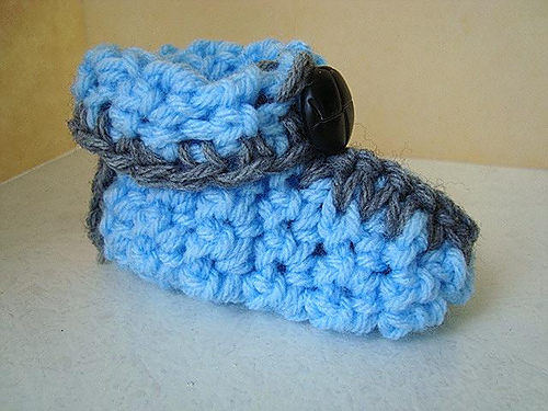 BABY BOY CROCHET BOOTIES photo 5