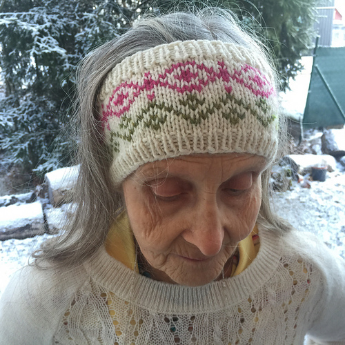 Crimson and Clover Headband photo 2