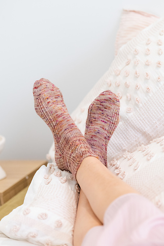 Ravelry: Mermaid Shell Socks pattern by Helen Stewart