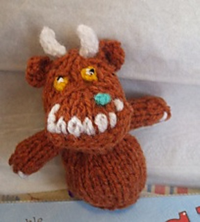 Ravelry: Gruffalo Finger Puppet pattern by Hennie