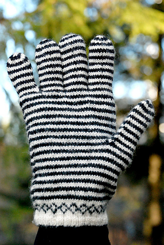 Randiga fingervantar från Glöte 다른 모습 1
