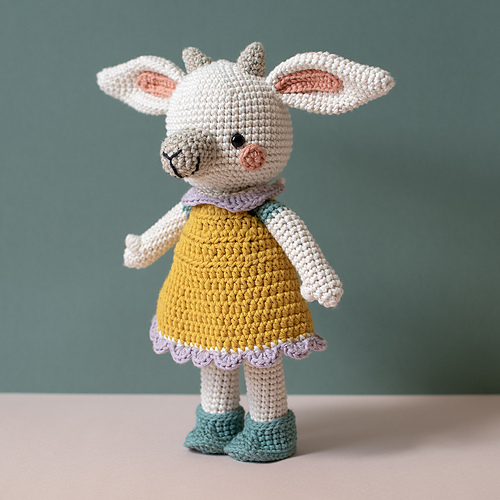 Helly Lamb photo 5