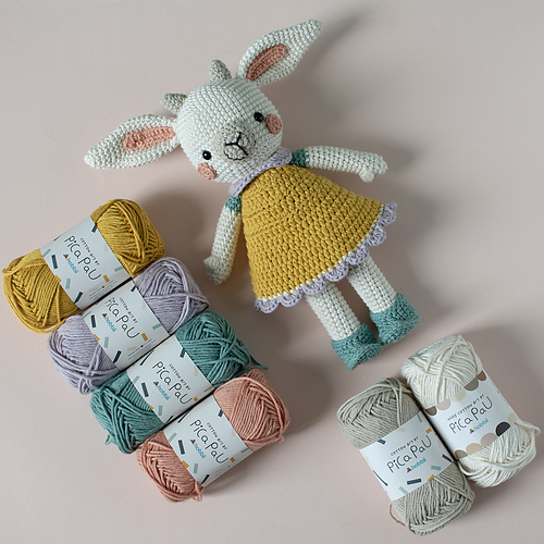 Helly Lamb photo 9