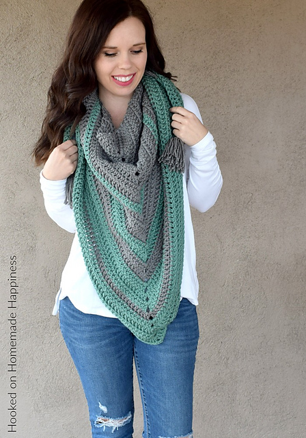 Ravelry: Easy All DC Triangle Scarf pattern by Breann Mauldin