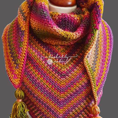 Ravelry: Moss Stitch Triangle Shawl pattern by Hooked by Robin